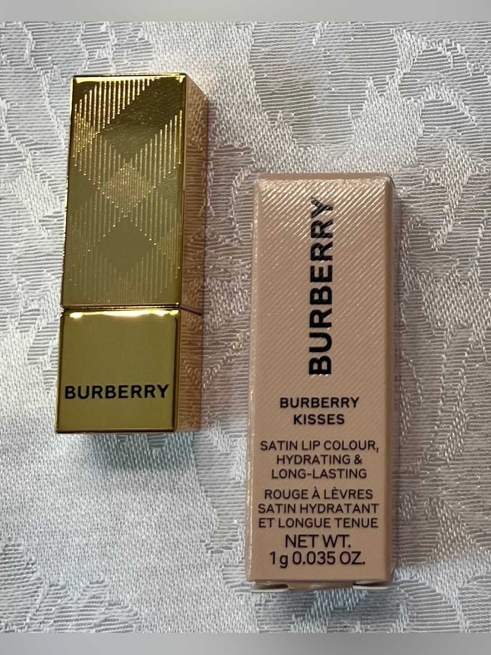 Burberry Kisses Satin Lipstick- The Red NWT